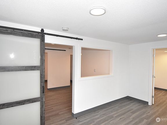 5th image of 10430 Portland Avenue E