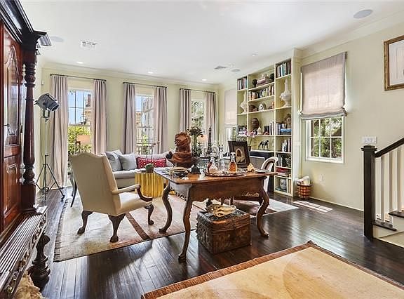 5th image of 2119 Prytania St