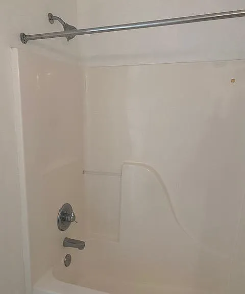Upstairs full bath