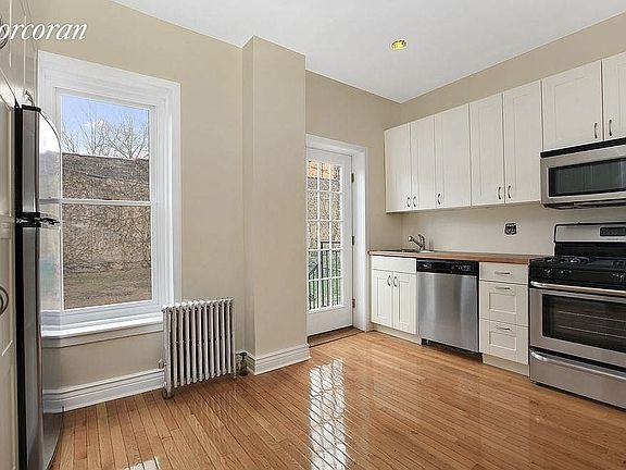 3rd image of 459A Prospect Ave