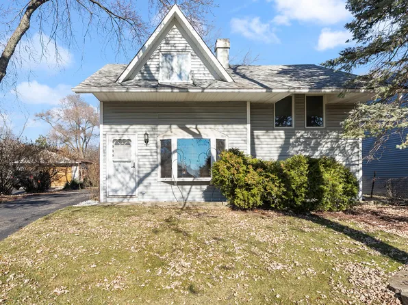 27W060 Evelyn Ave, Winfield, IL 60190