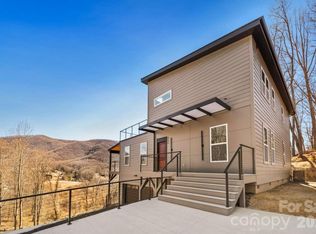 331 Silent Forest Dr, Canton, NC 28716