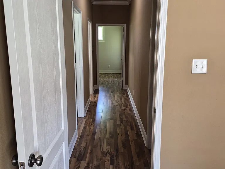 1103 Tiffany Ln — Photo 11