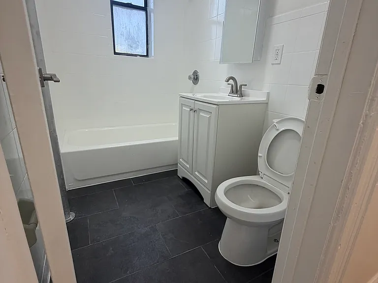 160 59th St #3D — Photo 6