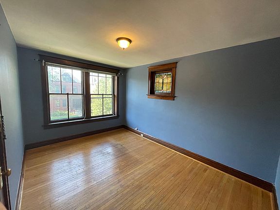 2nd image of 3001 Shenandoah Ave Unit 2W