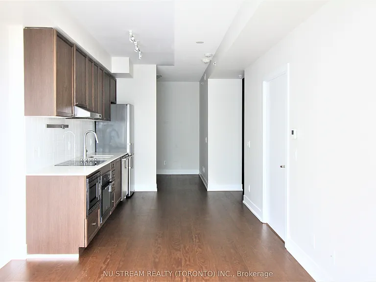 7 Kenaston Gdns #507 — Photo 7