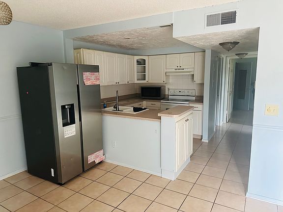 4th image of 4009 Nestle Oaks Pl #1