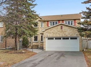 28 Hollingshead Dr, Aurora, ON