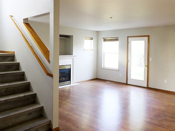 2nd image of 2267 Palisade Blvd