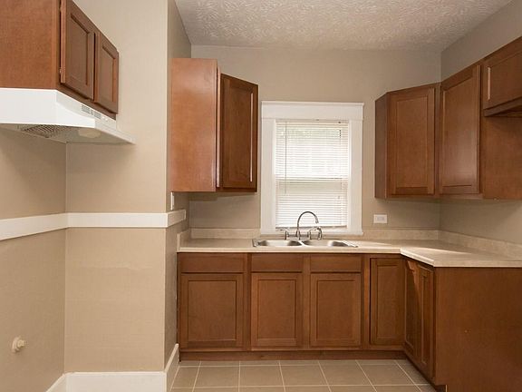 5th image of 20 W Beechwood Ave