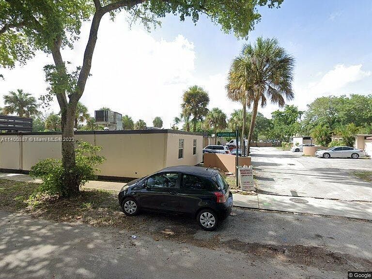 1st image of 15002 Royal Palm Ct #15002