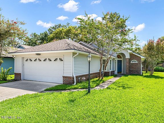 2nd image of 12261 SUTTON ESTATES Drive