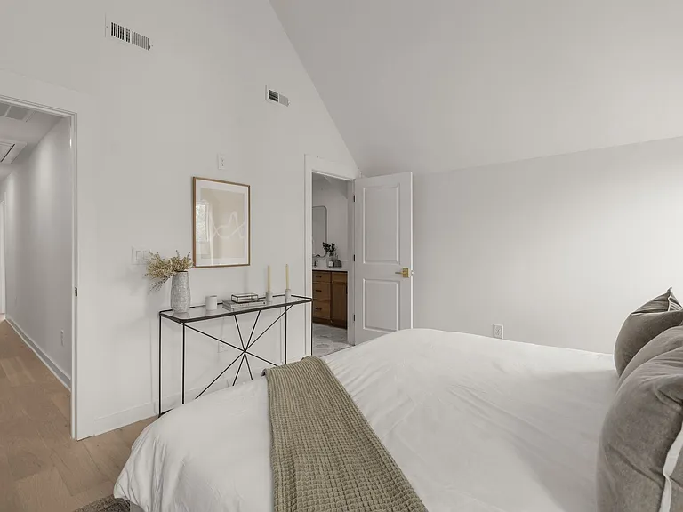 915 Cheatham Pl — Photo 18