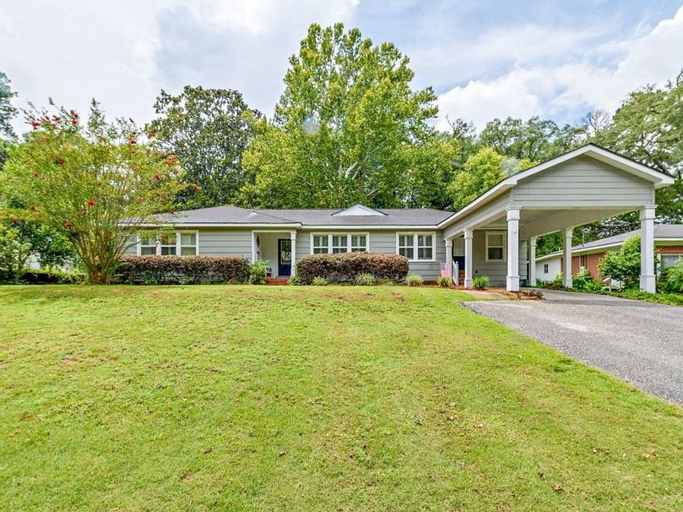 1st image of 303 Lakeview Dr