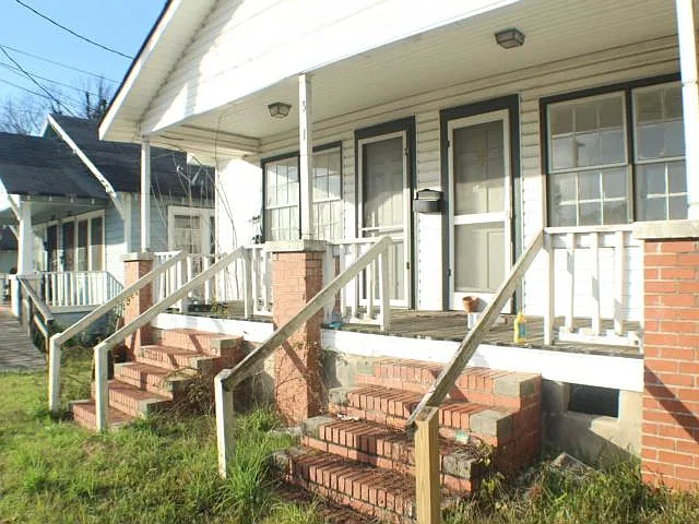3619 Brookdale Ave