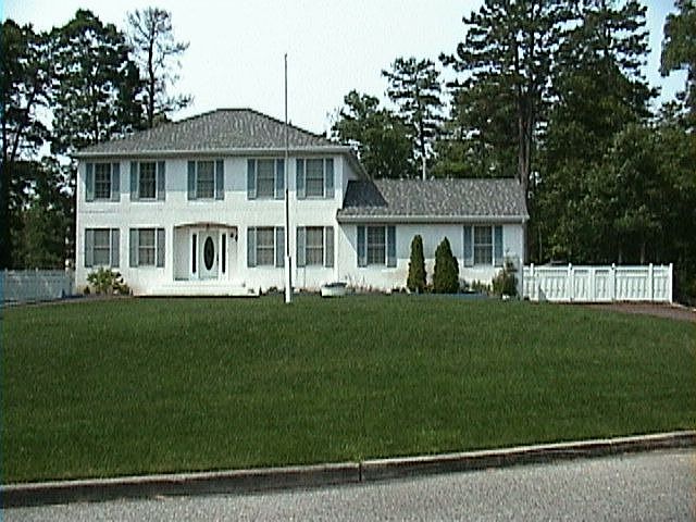1st image of 26 Caledonia Dr