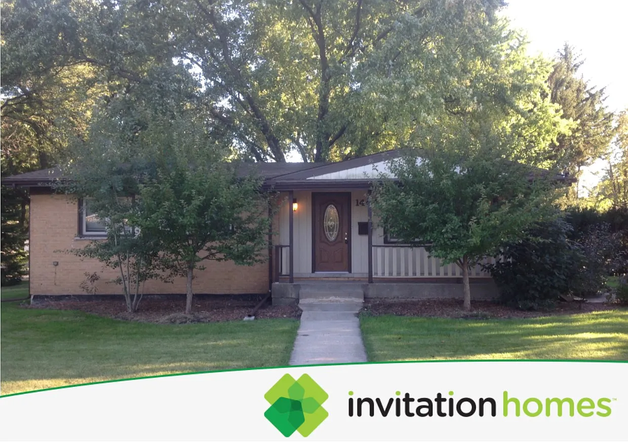 1444 N Hickory Ave photo 1