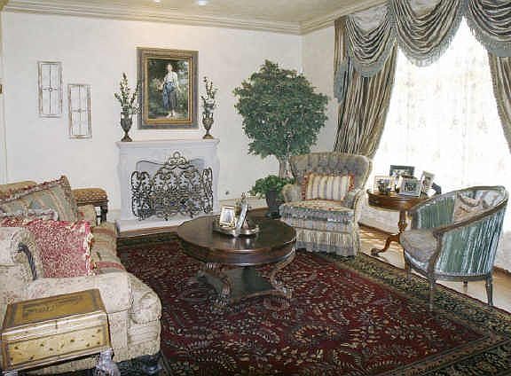 5th image of 6475 Brookshire Dr