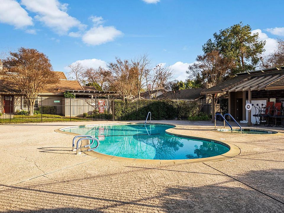 1st image of 8169 Chenin Blanc Ln