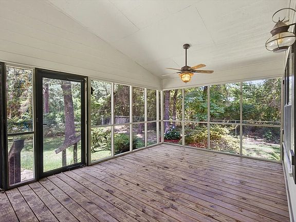 5th image of 223 Charlya Dr