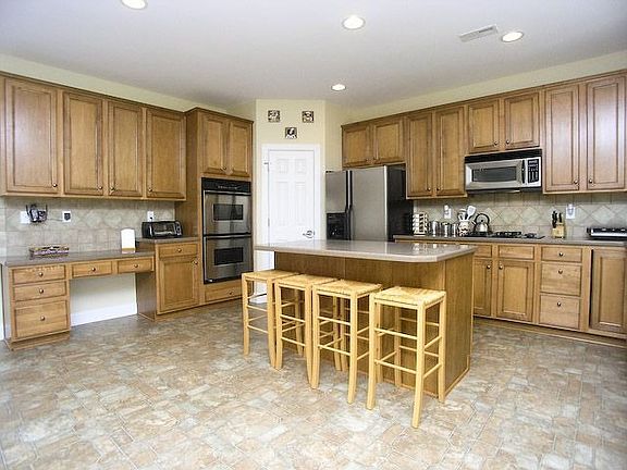 5th image of 2327 Axford Ln