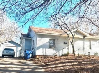 1513 S 6th St, Chickasha, OK 73018