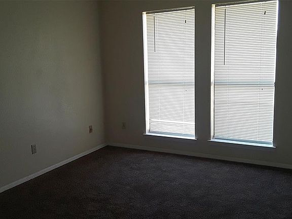 2nd image of 1753 Creekview Dr #1755