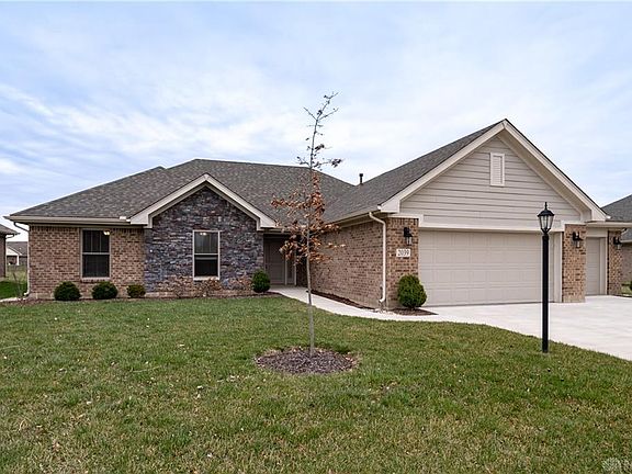 2nd image of 2039 Lakeview Dr