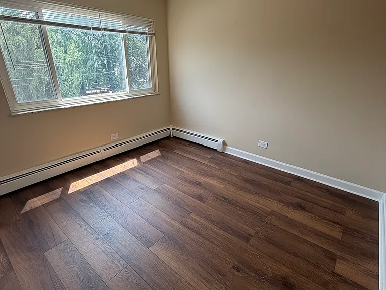 573 Pershing Ave #F — Photo 6