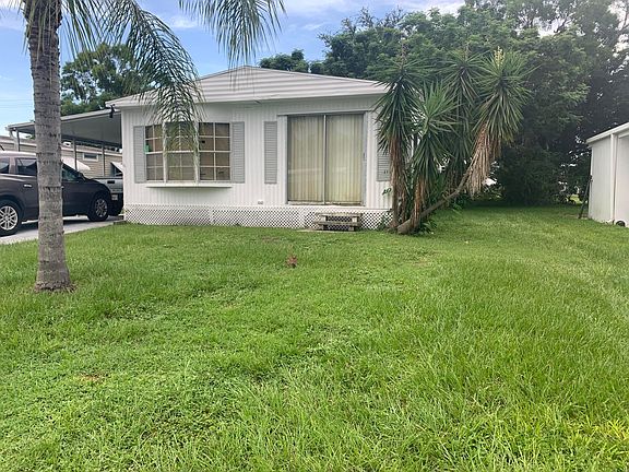 2nd image of 117 E Caribbean
