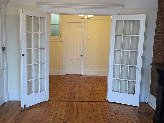 3rd image of 252 11th St #Tr3