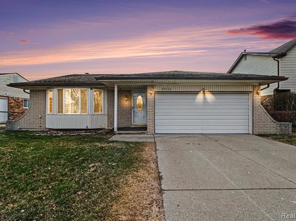 39024 Faith Dr, Sterling Heights, MI 48310