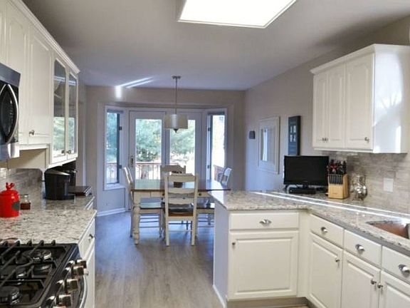 5th image of 2514 Schade West Dr #9