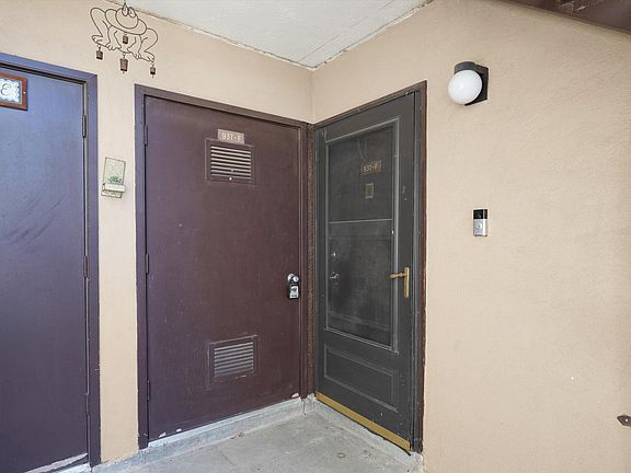 4th image of 937 Country Club Dr SE APT F
