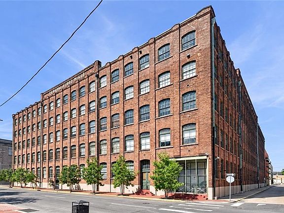2nd image of 1107 S Peters St APT 117