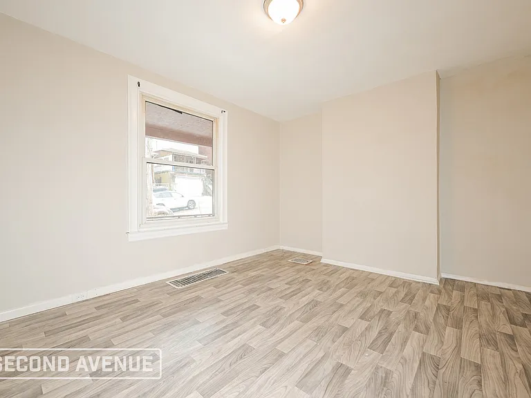 7645 Highland Ave — Photo 11