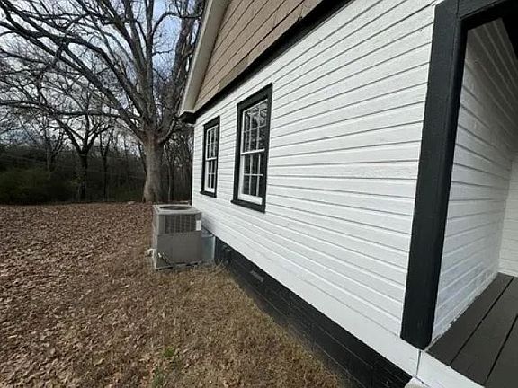 3rd image of 1145 Granite St