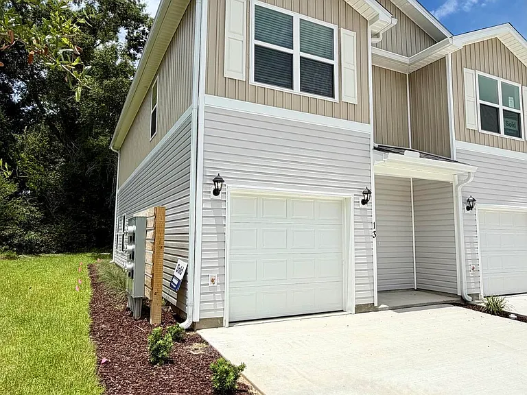 13 S Main Deck Dr — Photo 2