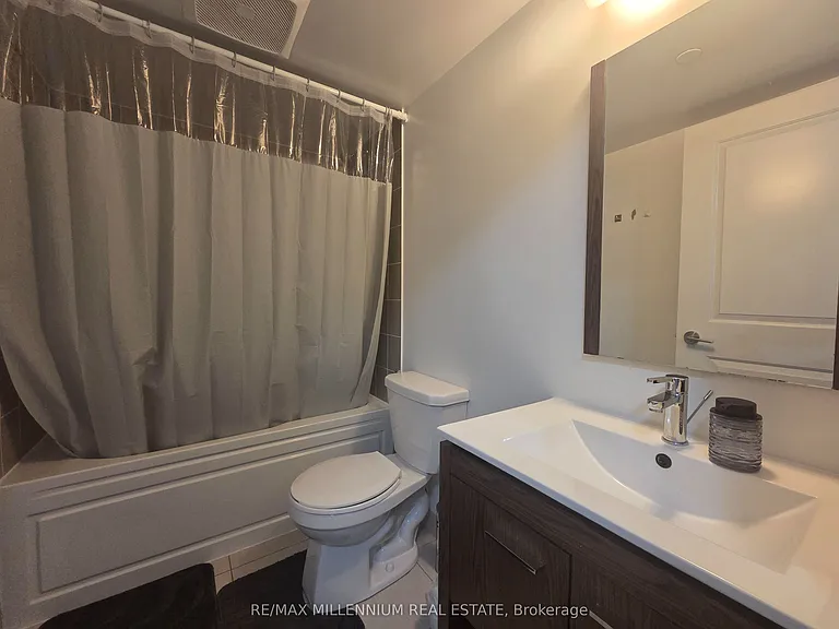 30 Meadowglen Pl #214 — Photo 11