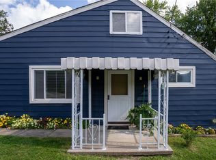 436 Moon Clinton Rd, Coraopolis, PA 15108