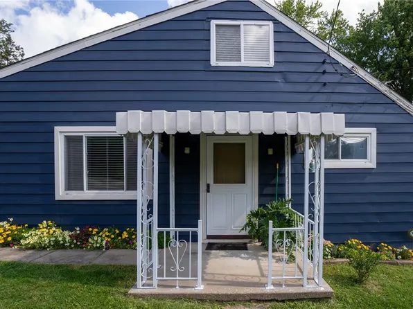 436 Moon Clinton Rd, Coraopolis, PA 15108