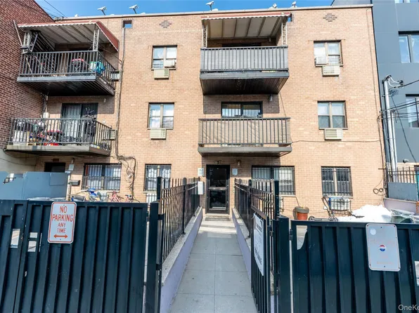 5609 van cleef, Corona, NY 11368