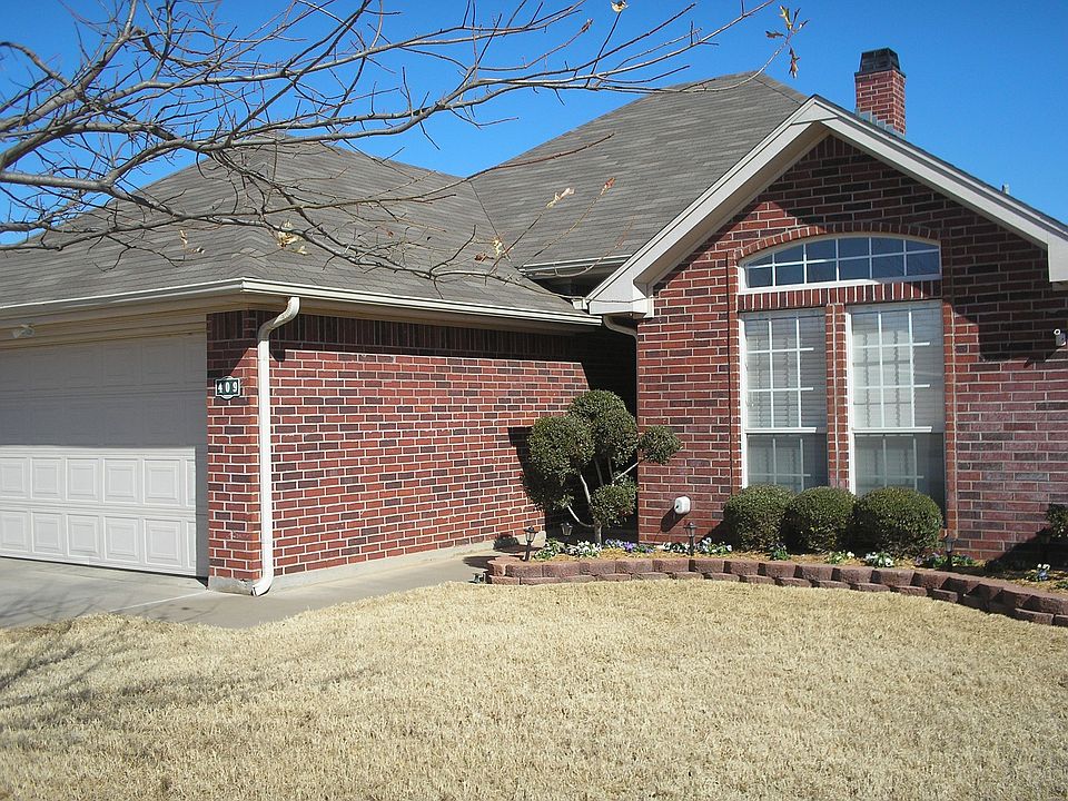 1st image of 409 Horseshoe Ln