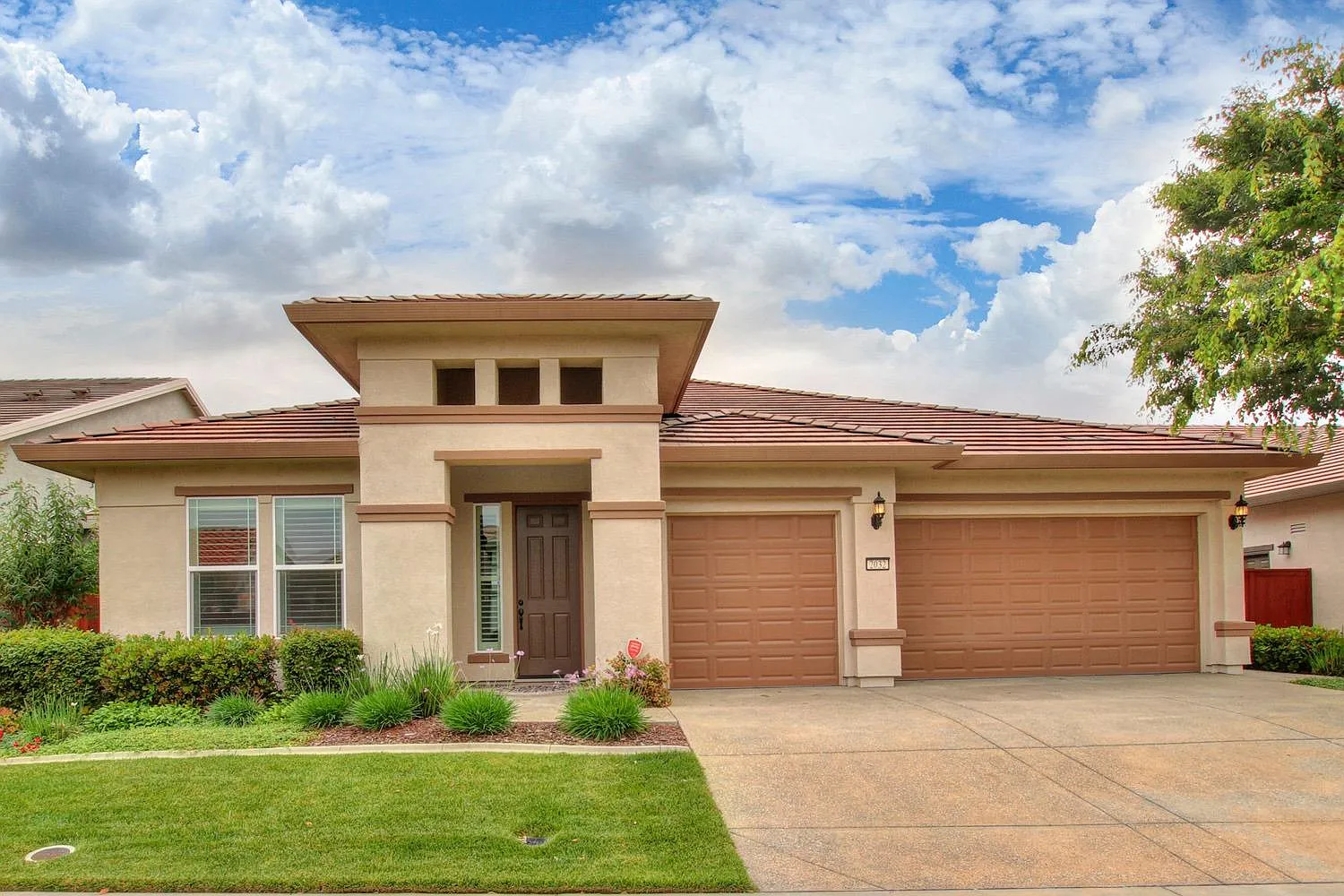 2032 Ashbury Ln photo 1