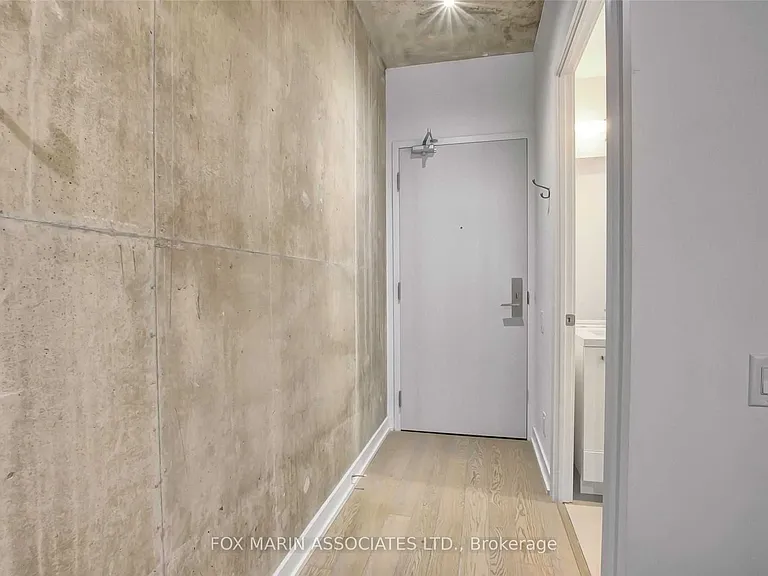 39 Brant St #523 — Photo 11