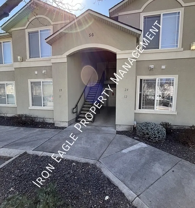 1805 E Overland Rd #5611