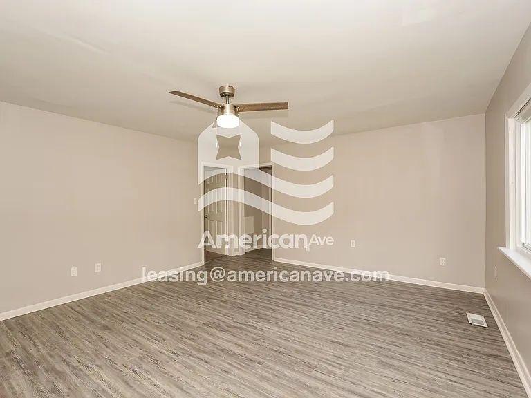 722968_005_main_bedroom_6.jpg