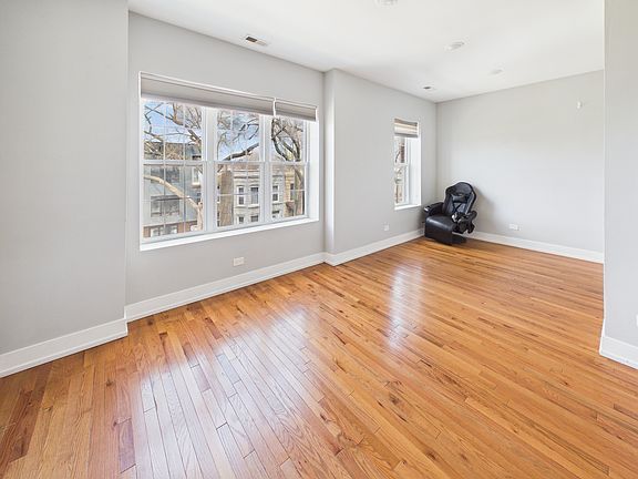 3rd image of 2731 W Lexington St #3F