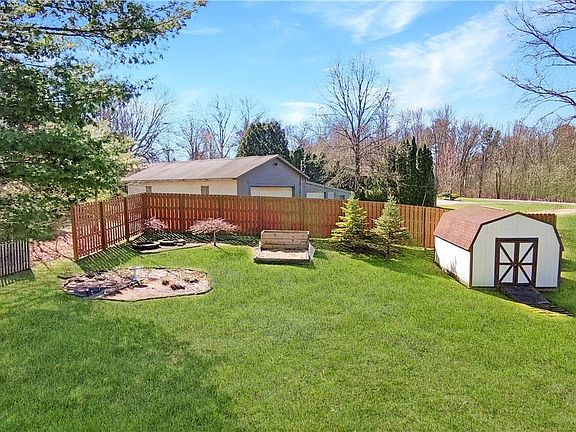 5th image of 2978 Sandy Lake Rd