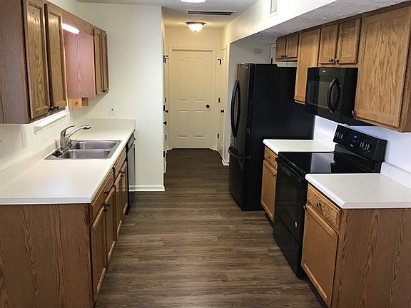 5th image of 3032 Wellington Pl